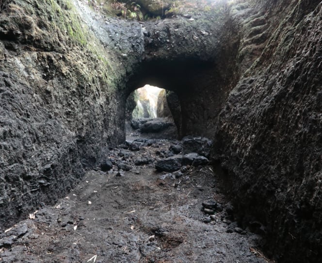 「うず巻き」で、水底の火山灰をかき出せ！